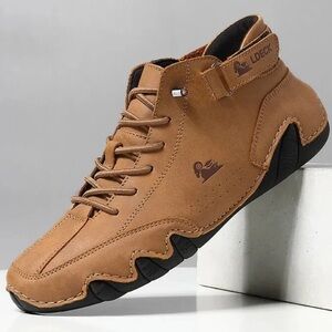 LDECK SZ 9 high-top hiking or casual boots, barefoot, or chukka-style shoes.